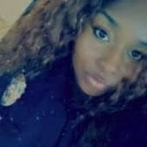 Meet your Posher, Joanie